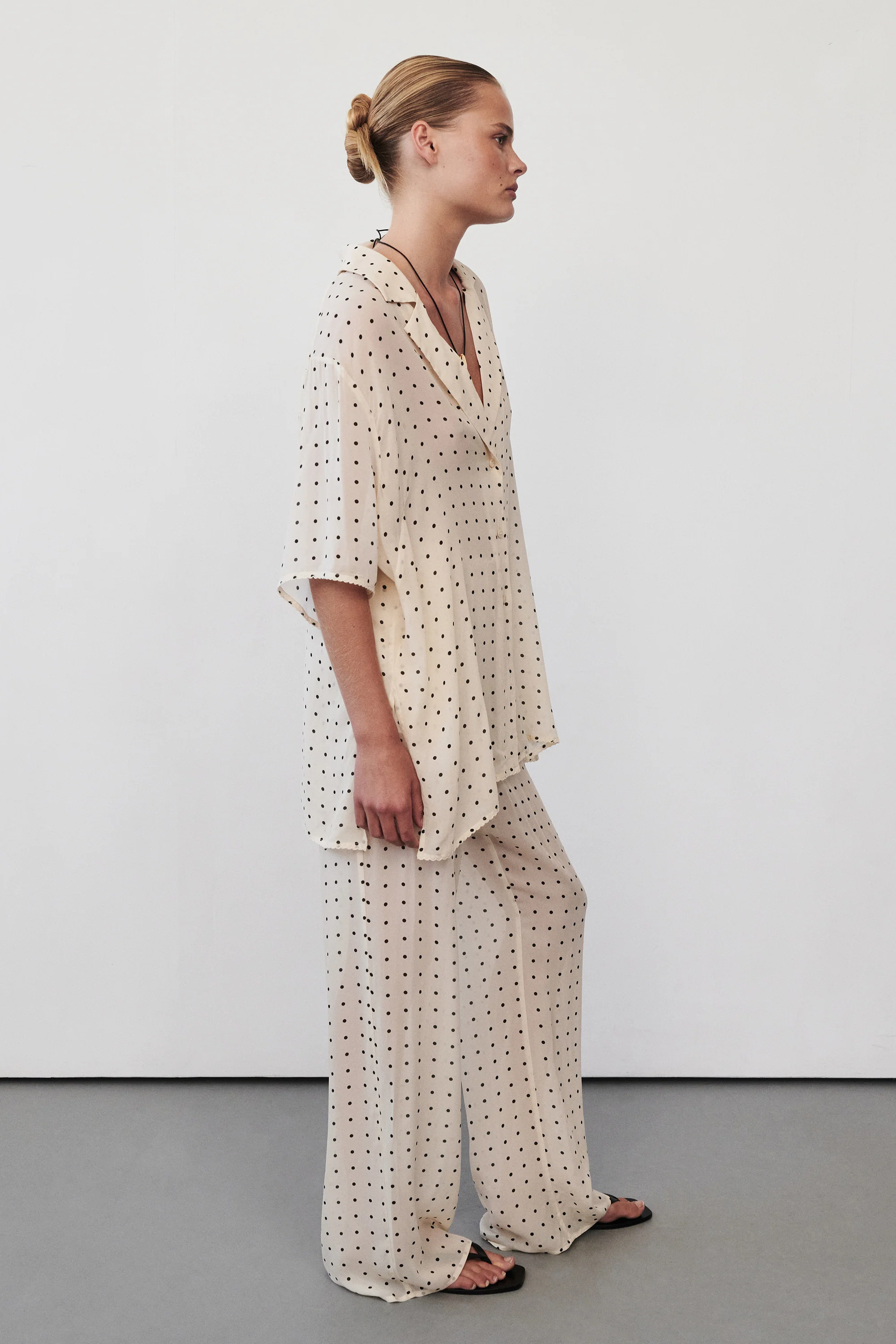 VANESSA SANDSTONE OVERSIZED SHORT SLEEVE RESORT SHIRT