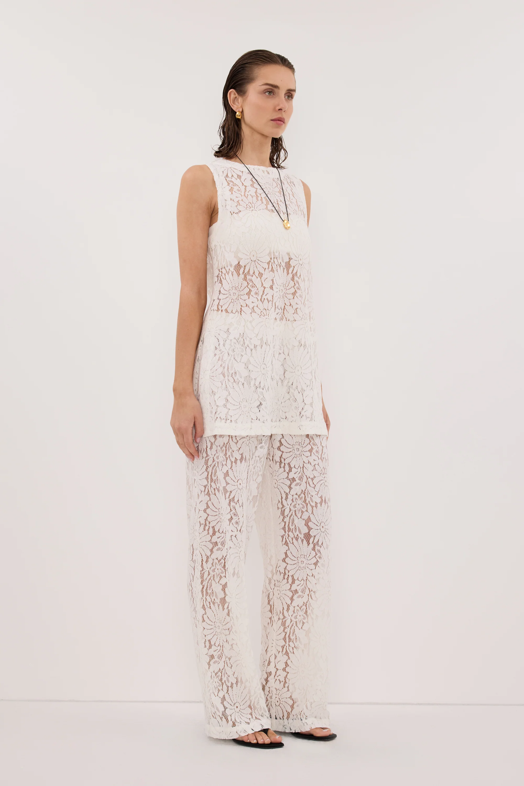 WILMA WHITE SLEEVELESS LACE TUNIC - Image 3