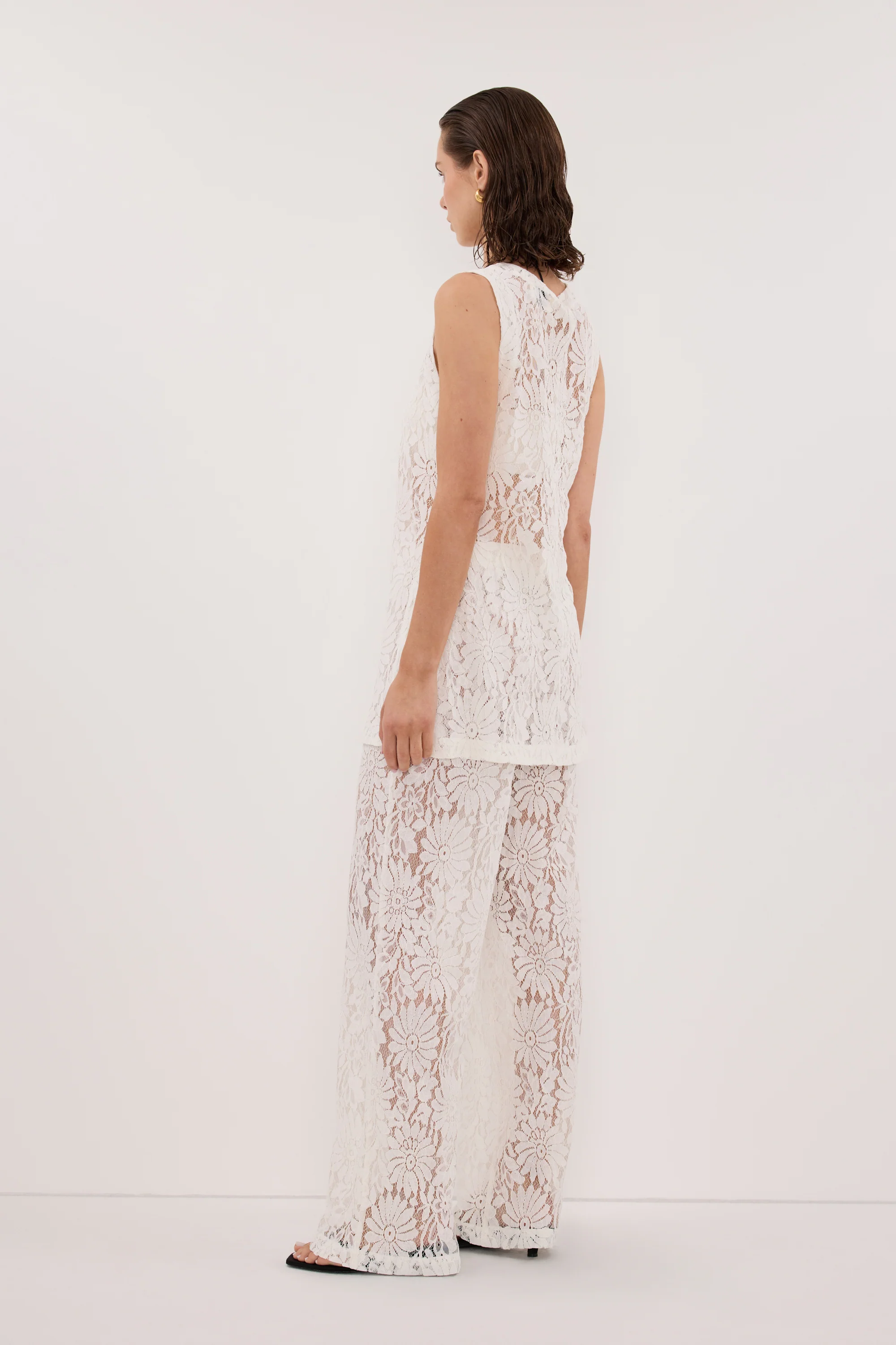 WILMA WHITE SLEEVELESS LACE TUNIC - Image 4