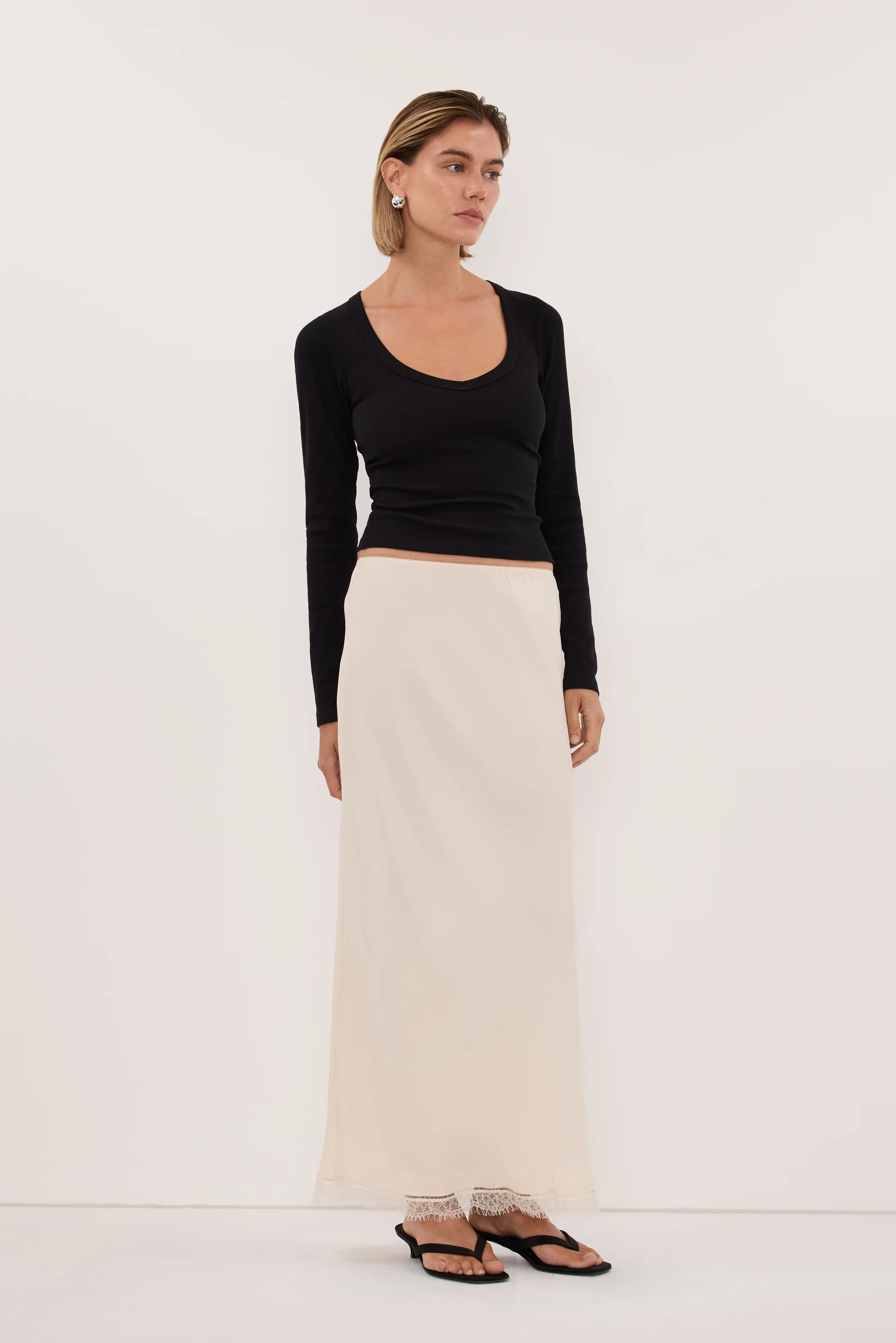 YASMIN BLACK LONG SLEEVE KNIT TOP - Image 3