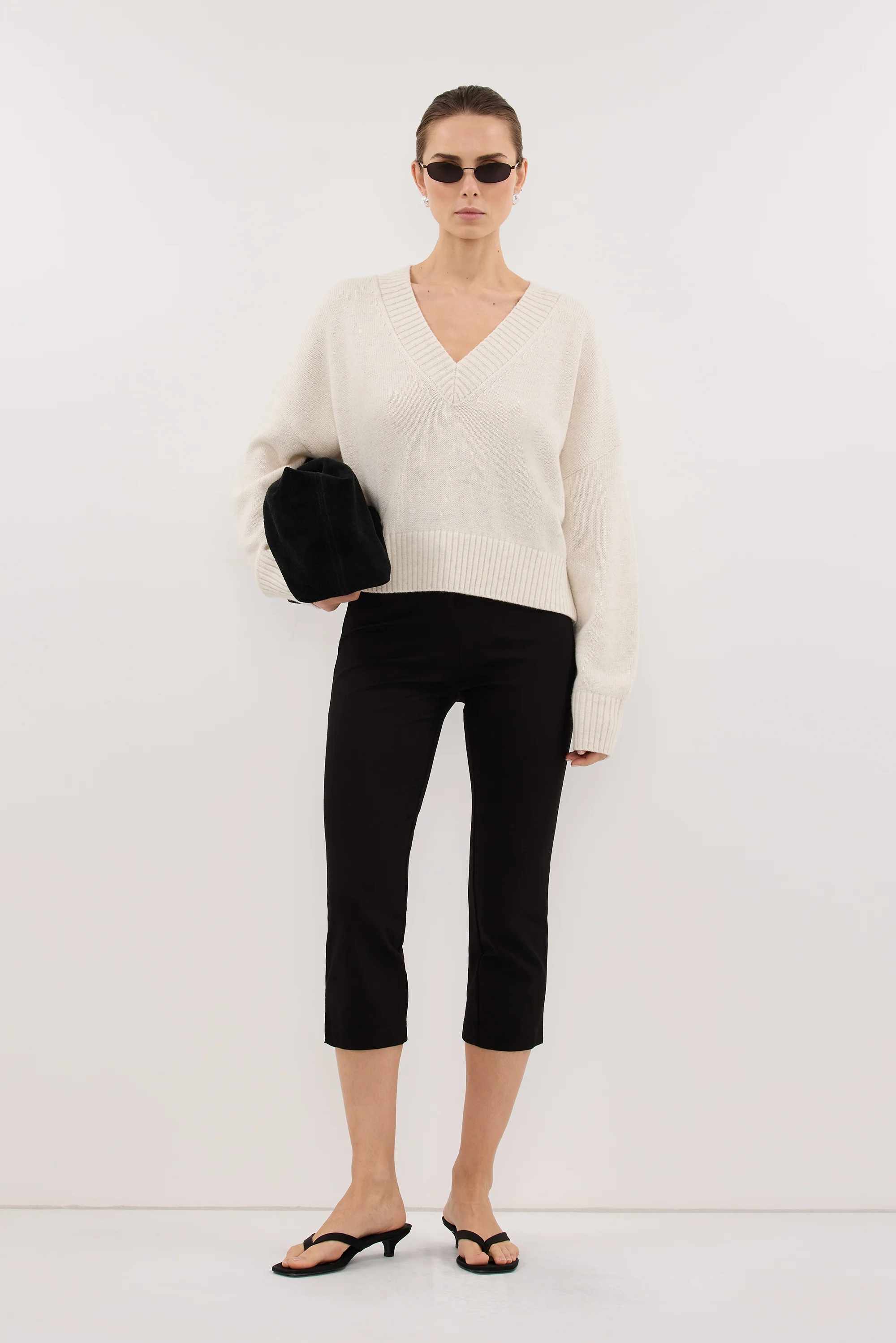 ZELLA IVORY V NECK KNIT JUMPER