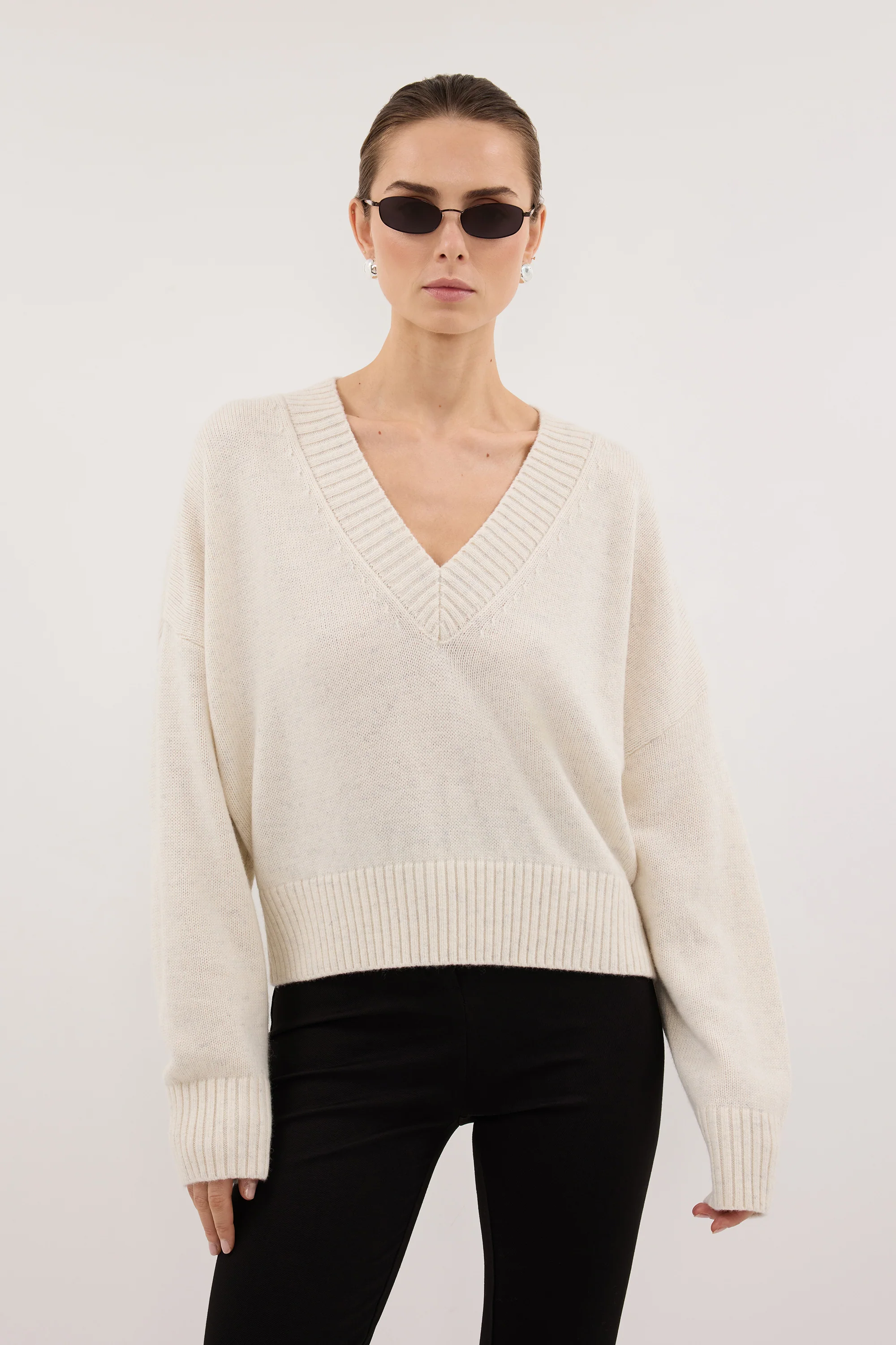 ZELLA IVORY V NECK KNIT JUMPER - Image 2