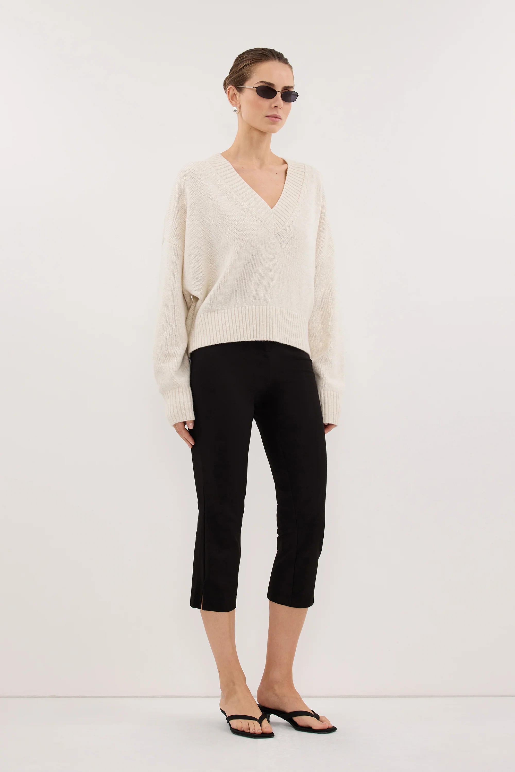 ZELLA IVORY V NECK KNIT JUMPER - Image 3