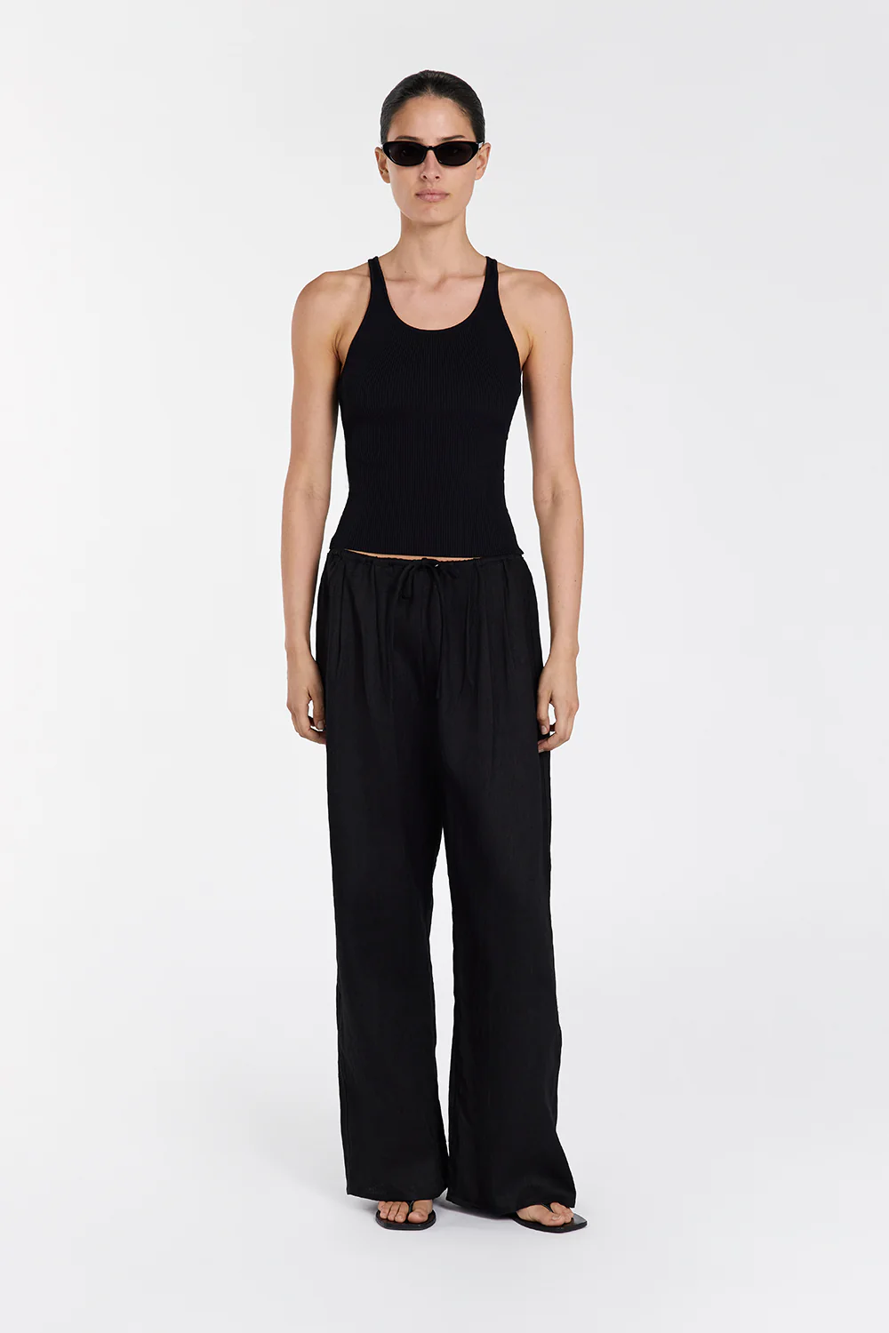 Ā ZION BLACK SCOOP TANK